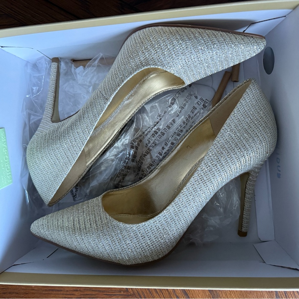 Michael Kors Gold Glitter Pumps - Picture 4 of 5